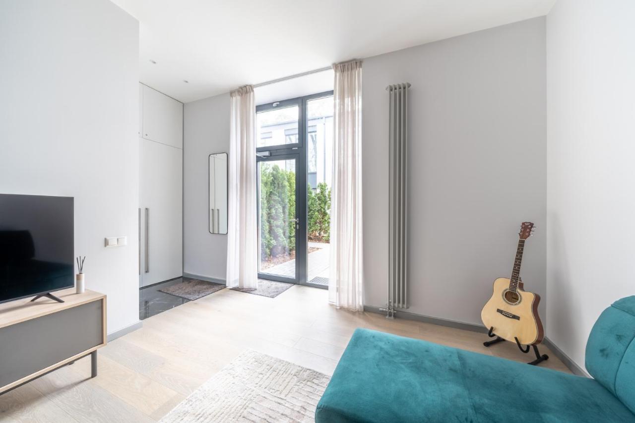 New Comfortable 2 Bedroom Cottage W/Big Terrace Jūrkalne Habitación foto